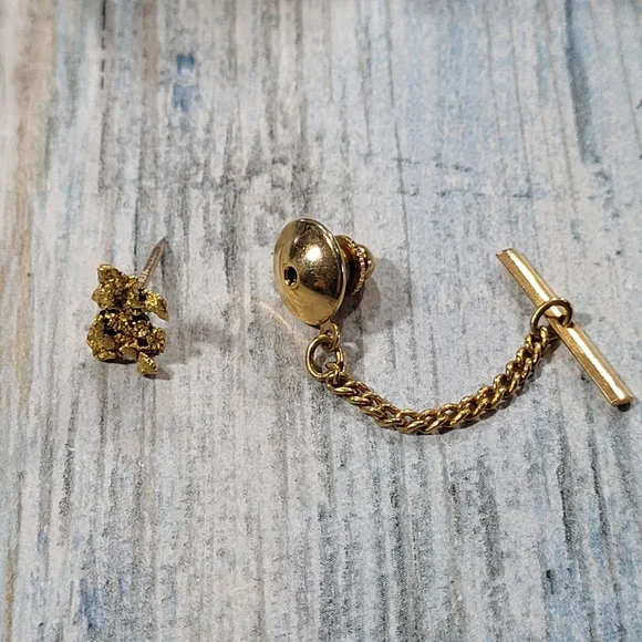 10k Gold Chip Tie Pin. - Picture 11 of 11